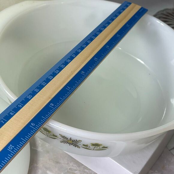 VTG Fire-King Meadow Green Casserole 1.5 QT with lid. - Picture 6 of 9